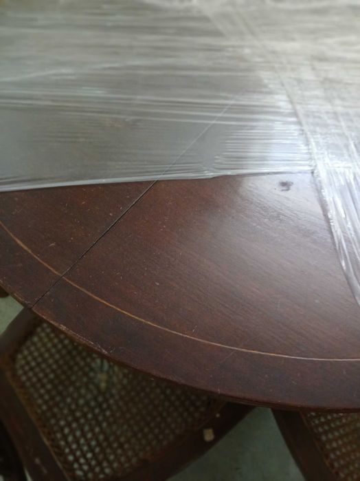 Mesa de jantar e 6 cadeiras para restauro