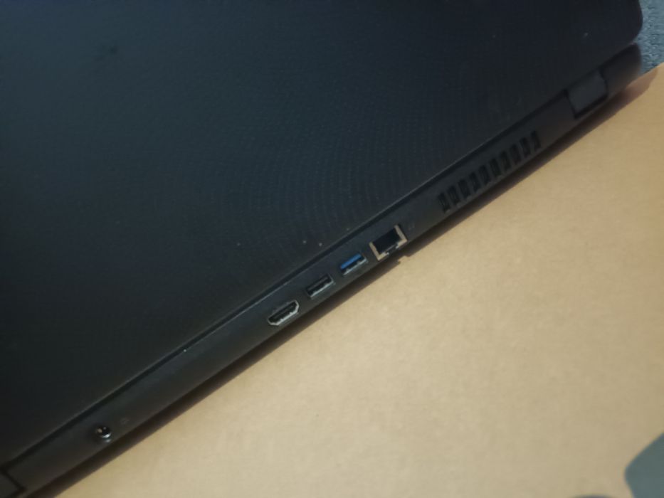 Portátil Acer aspire es 15 Windows 11