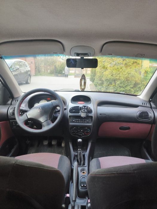 Авто Peugeot 206