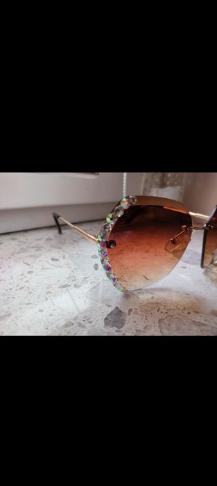 Okulary przeciwsłoneczne cyrkonie nowe