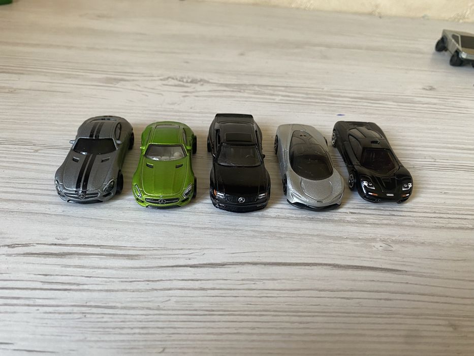 Машинки hot wheels