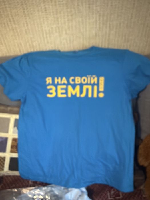 Футболка з надписом нова