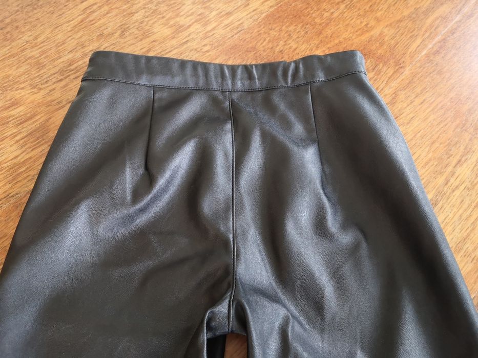 Spodnie jak skóra H&M r. 146.