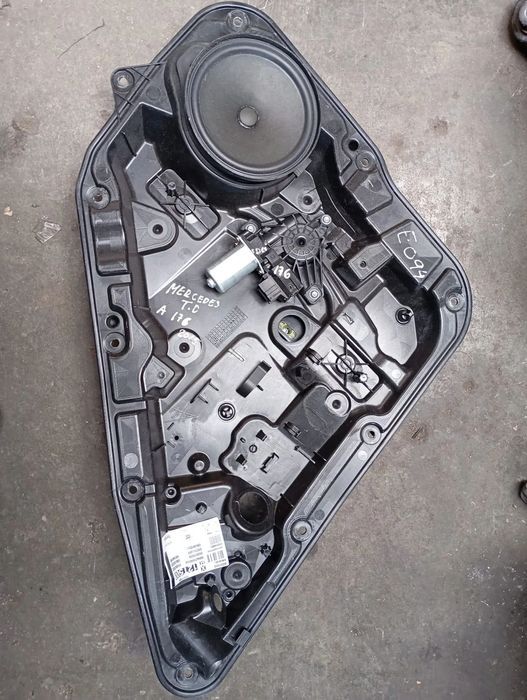 MERCEDES A W176 ELEVADOR TRAS DIRETO - E094