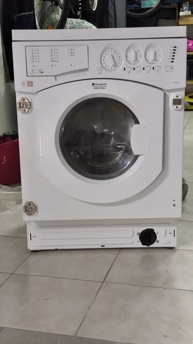 Máquina de lavar e secar Hotpoint Ariston