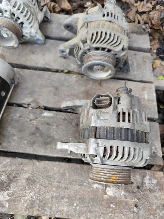 Alternator  rozrusznik do Mitsubishi L200 2.5 DID D
