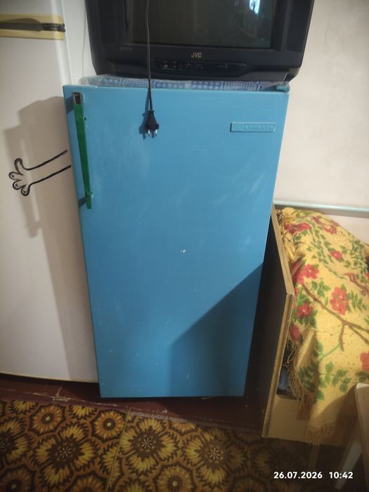 Продам холодильник Донбасс на дачу