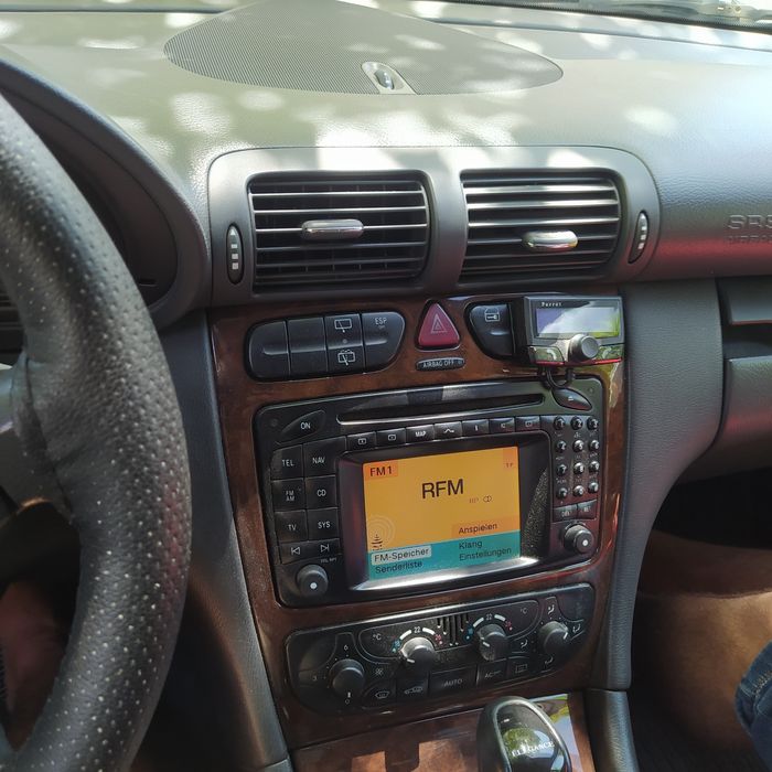 Mercedes bens c220