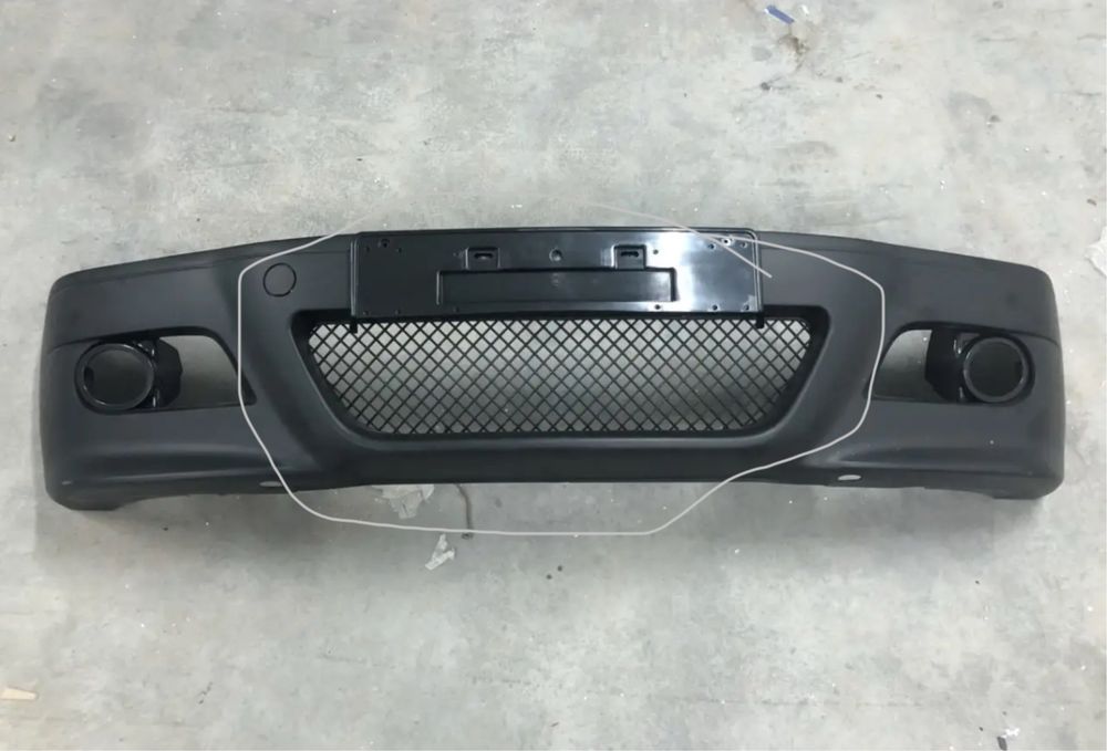 Решітка в м3 бампер е46