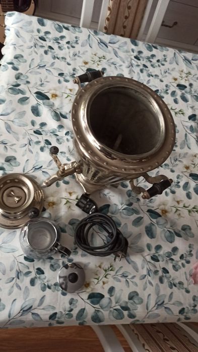 Samowar elektryczny z imbrykem