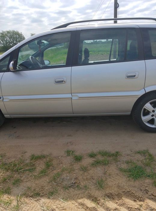 Samochód osobowy Opel  Zafira