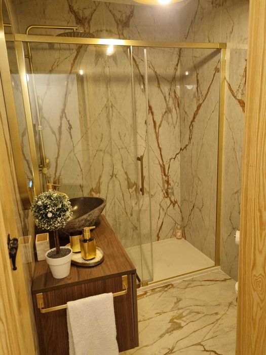 APARTAMENTO T1 TOTALMENTE RENOVADO E COMPLETAMENTE MOBILADO