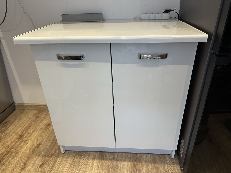 Szafki kuchenne w bardzo dobrym stanie