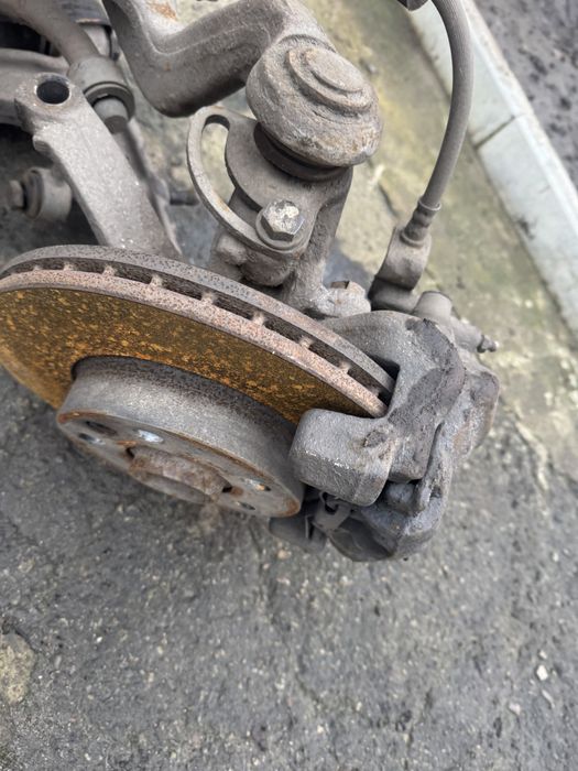 Продам подрамник на автомобиль volkswagen t4