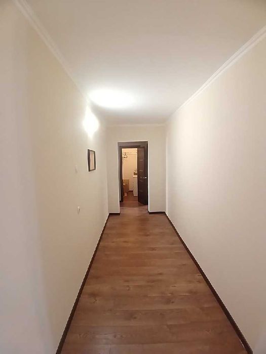 Будинок 2002 року Вул.Бальзака,4. ТРЦ «Глобал UA» 3к.кв. 7й пов. 90 м2