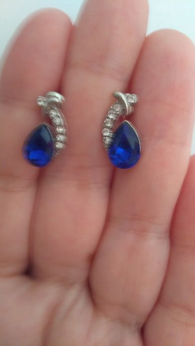 Obniżka Kolczyki damskie z chabrowy kamień