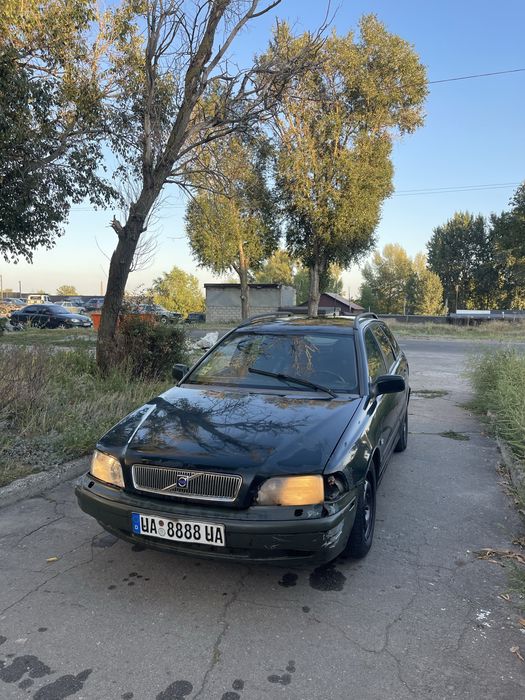 Продам Volvo V40 1.9 дизель