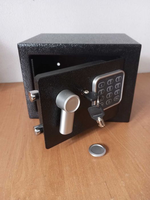 сейф для документів та зброї 35*35*20см + полка  доставка 120 грн