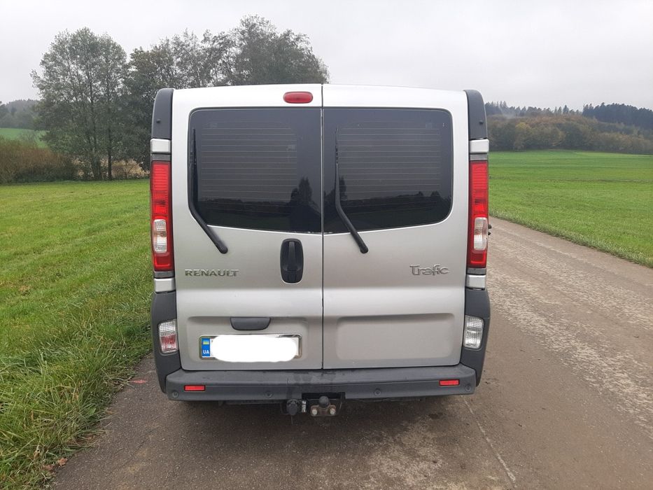 Renault Trafic 2.5 (150,,ps)2007 280 000 км.