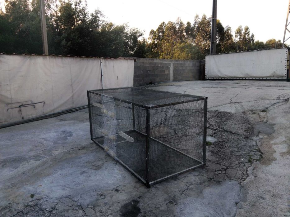 Gaiola/voadeia 2.10m x 1m para aves