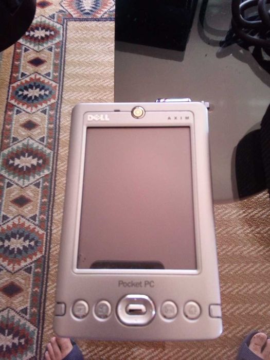 Pocket PC Dell Axim X30 com estojo de afixação ao cinto