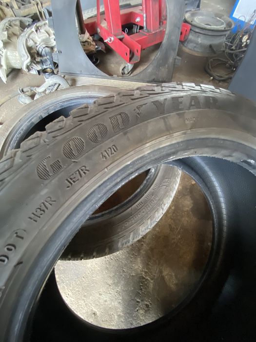225 45 17 Goodyear