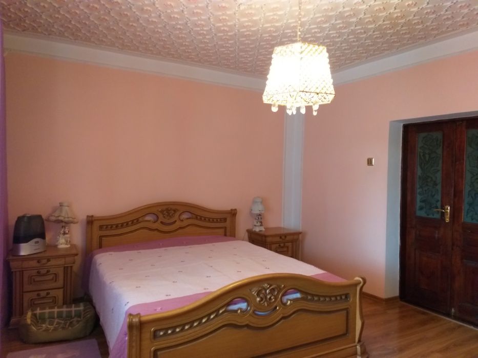 продам  дом и участок в самом центре Б-долины  для жилья и для бизнеса