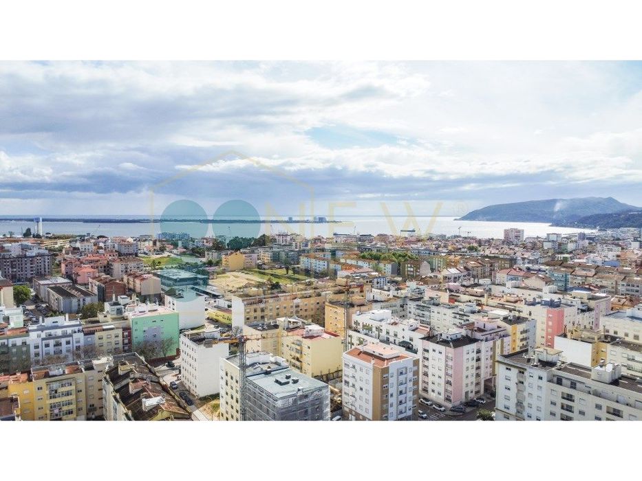 Apartamento T3 com Arrecadação e Parqueamento - Espaço, Conforto e ... — São Sebastião, Setúbal