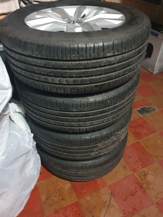 Комплект коліс пассат б8,215.60.16