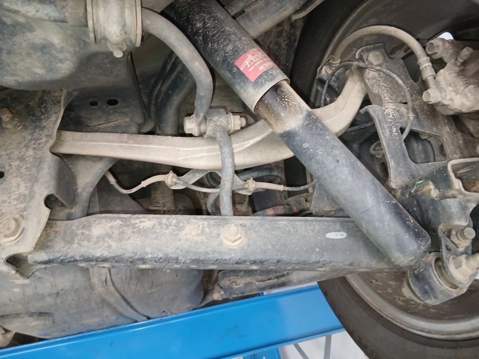 Braço de suspensão trás direito NISSAN Qashqai/Qashqai+2 I (J10, JJ10)