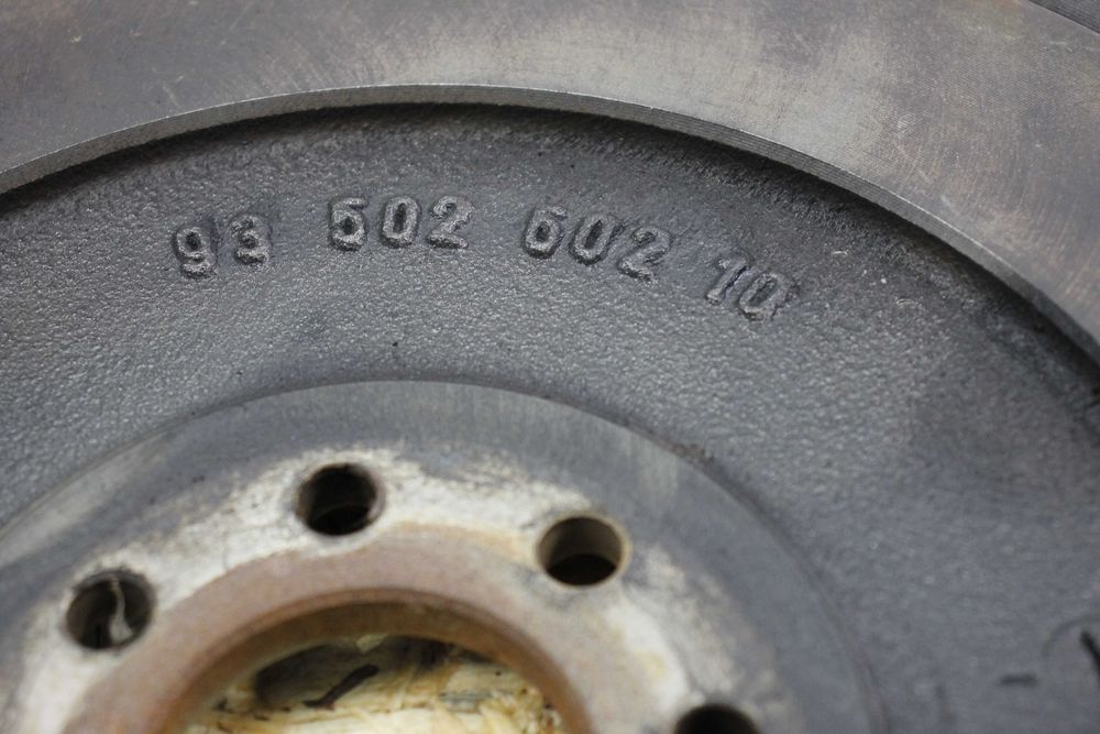 koło zamachowe sztywne Peugeot 1.9 Td Partner citroen xantia 1.9 td