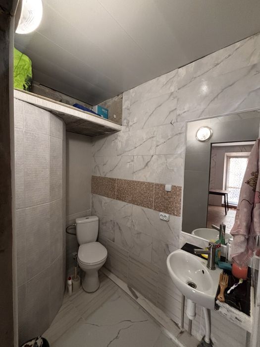 Продається чотирьох кімнатна квартира