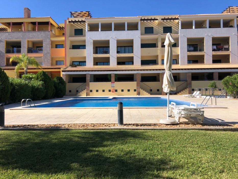 T2 Férias em Vilamoura. Condomínio privado com piscina.