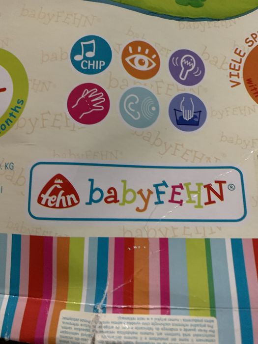 Manta de atividades no chão para bebé