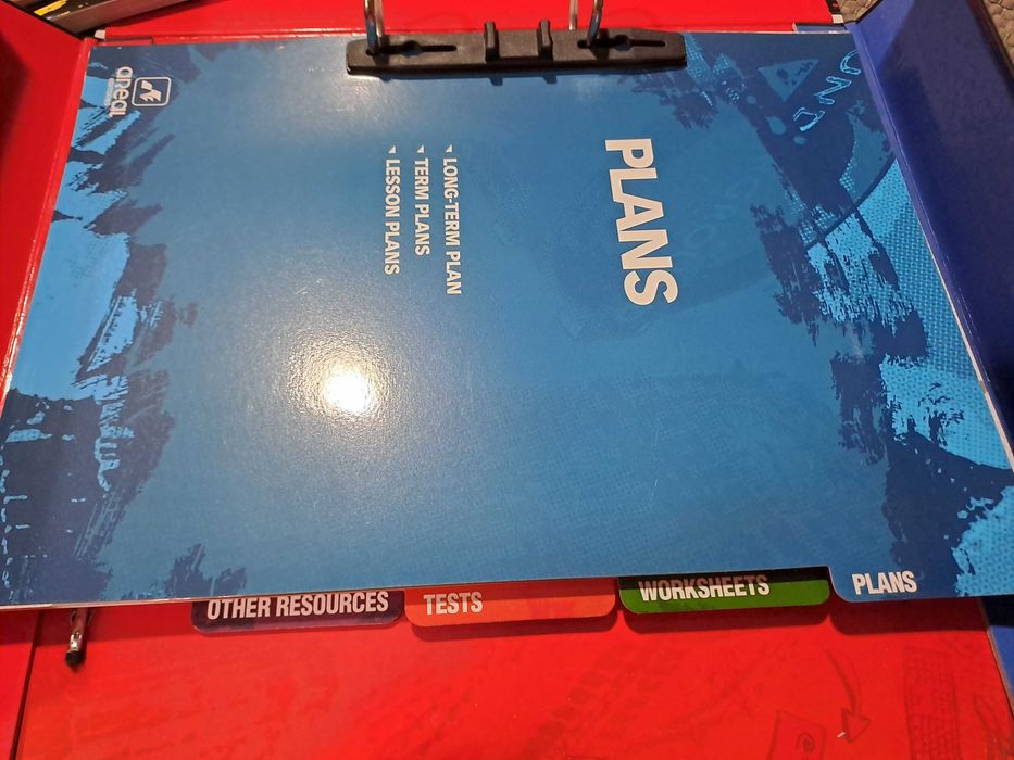 U DARE 9 - Inglês 9º ano - Dossier do Professor (Manual, Caderno do Aluno, Fichas, etc)