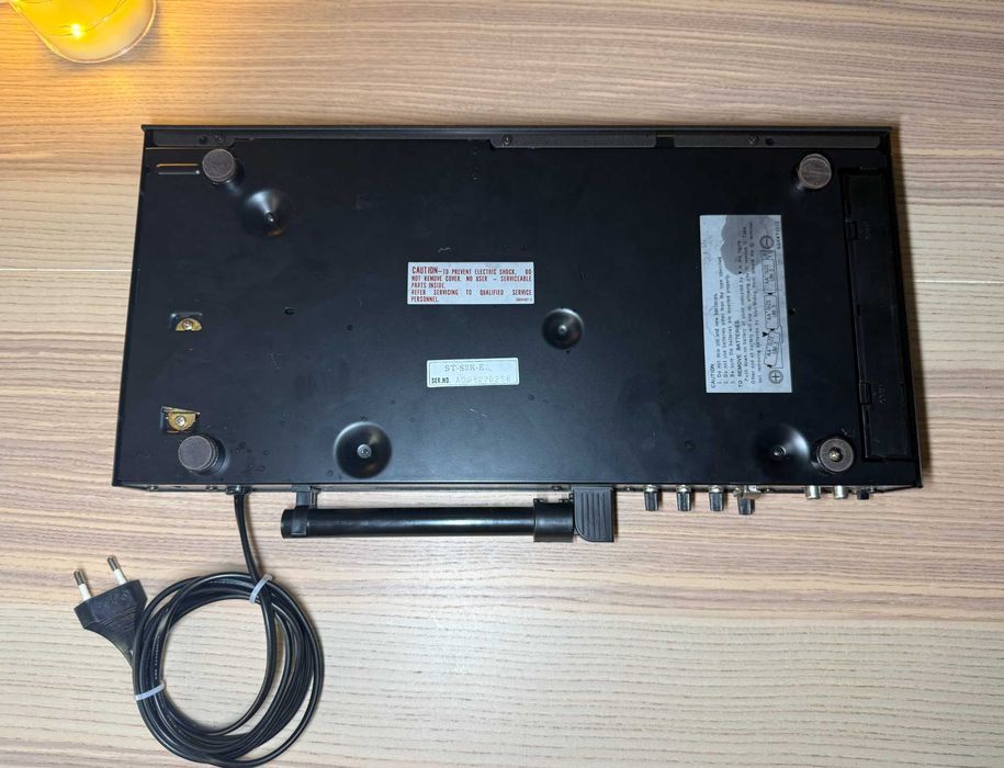 Tuner Technics model ST-S3