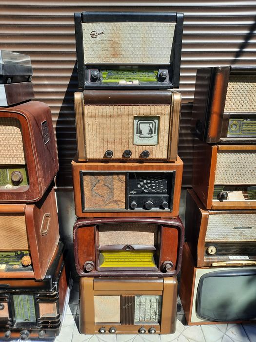 Радіоли,одним лотом.