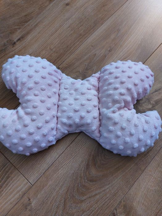 Poduszka motylek antywstrząsowa do wózka dla dziewczynki