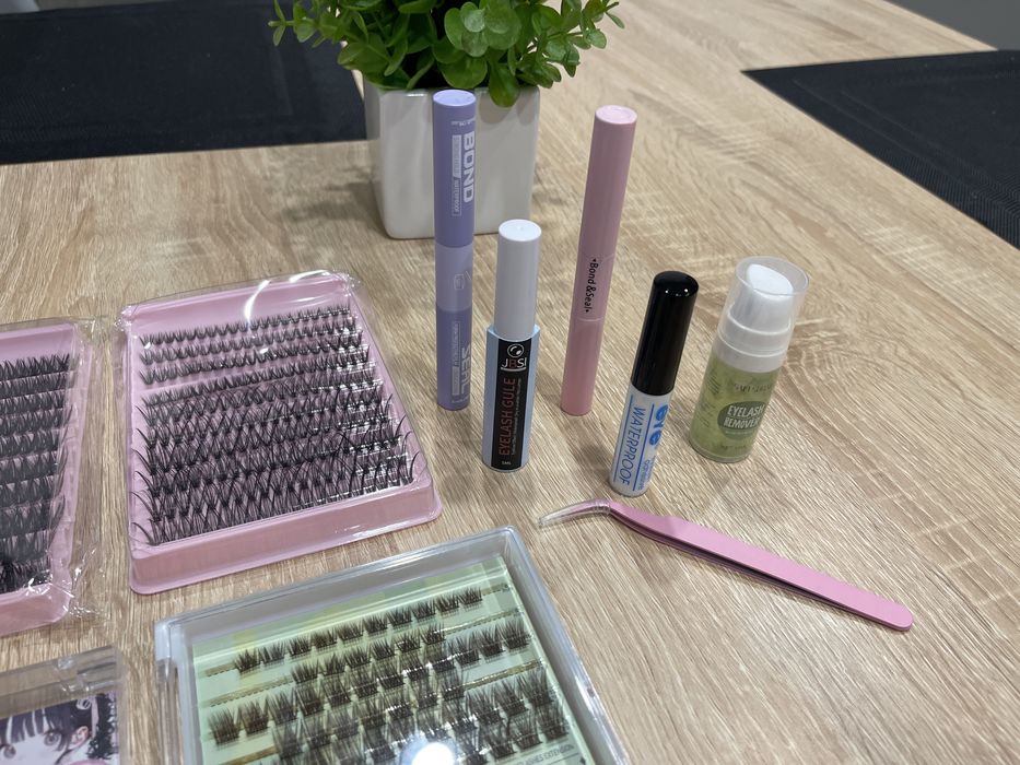 Накладні вії, пінцет для вій, ремувер для зняття вій