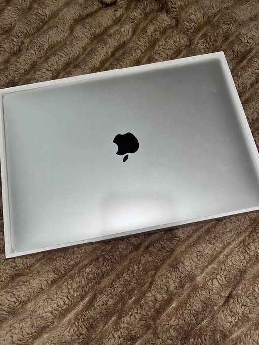 Mac Book Air 2020