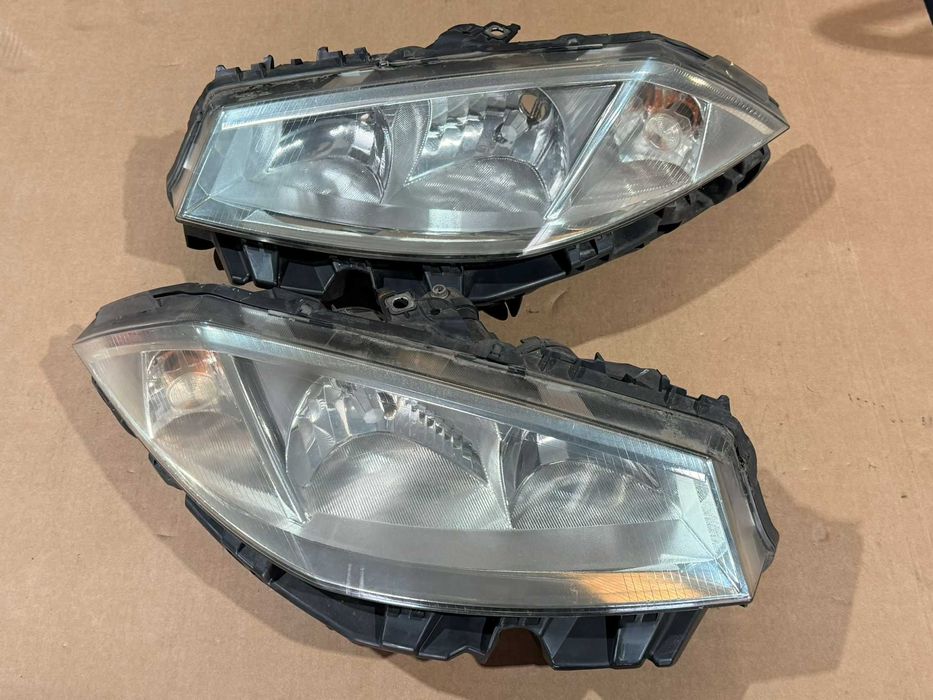 Óticas / Farois Megane 2 de 2004