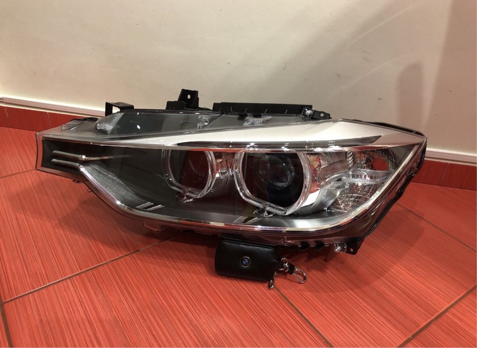 Продам оригінальні адаптивні фари Бі-ксенон з блоками BMW F30 F31