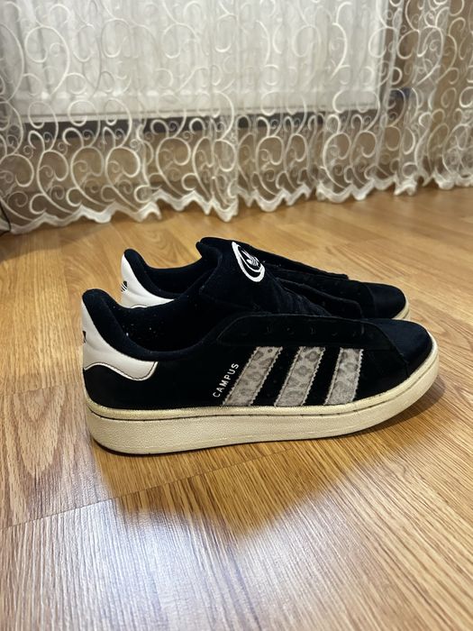 Кросівки жіночі Adidas campus