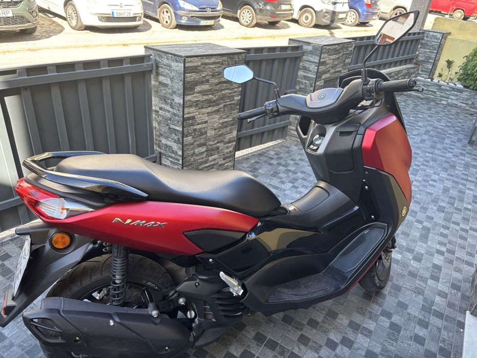 Vende-se N-MAX Yamaha
