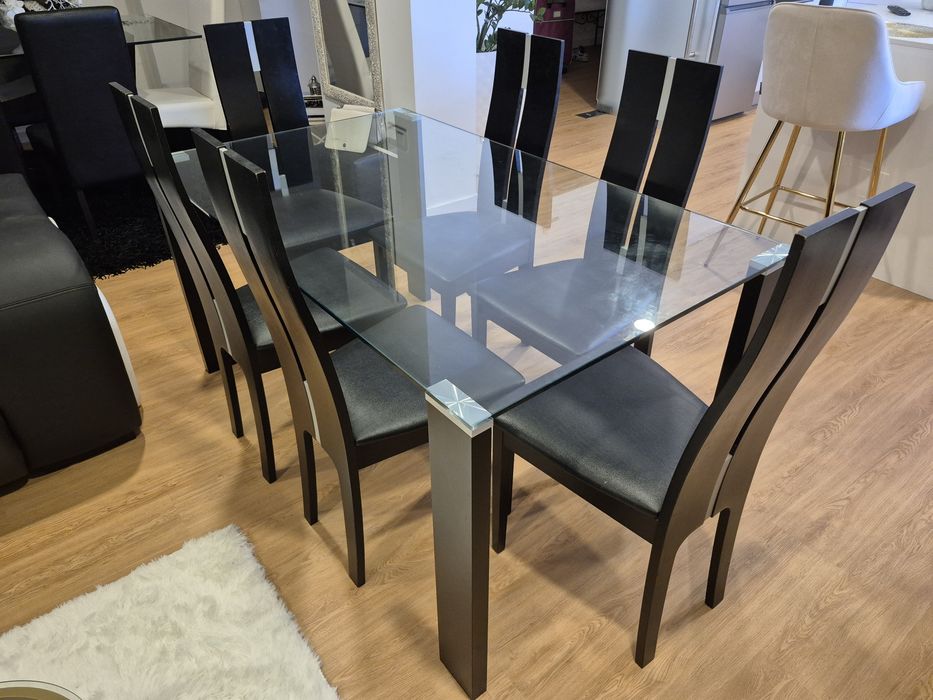 Mesa de vidro e Madeira + Cadeiras