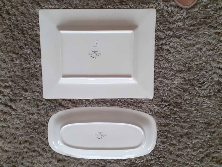 Travessas de ir à mesa muito decorativas.