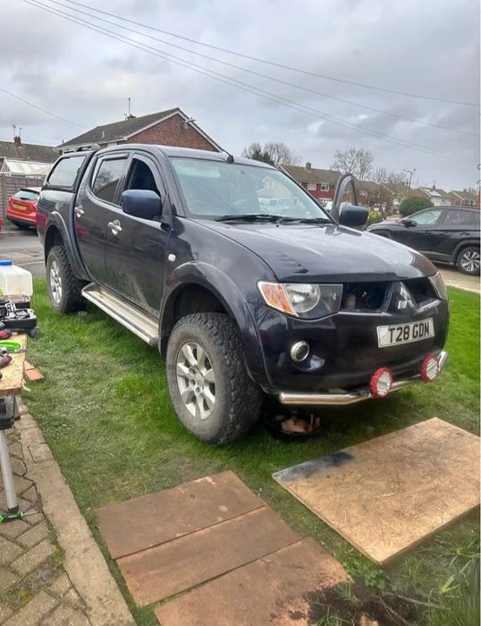 Mitsubishi L 200