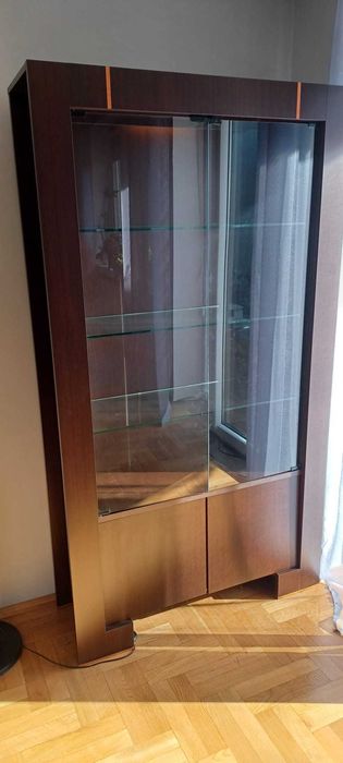 Komplet mebli VOX salon:  Stolik kawowy , stolik RTV , witryna .