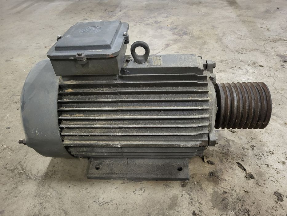 Silnik 18,5kw, 2910 obr.