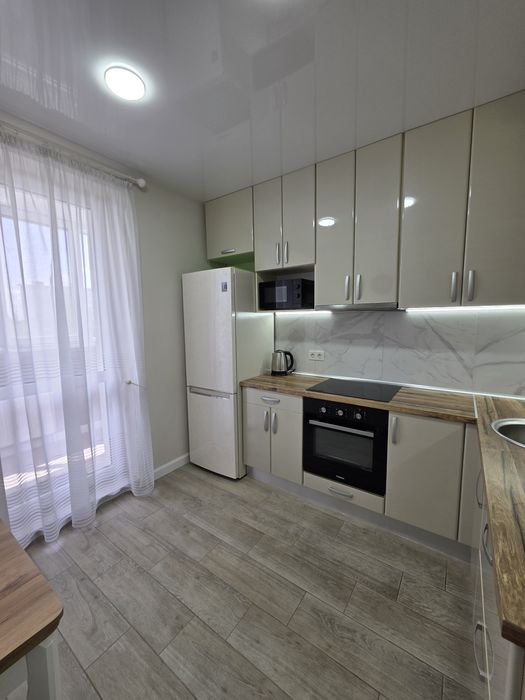 Эксклюзив!!!Продам 1к квартиру ЖК Райдужний, пр.Льва Ландау
пр.Льва Ла